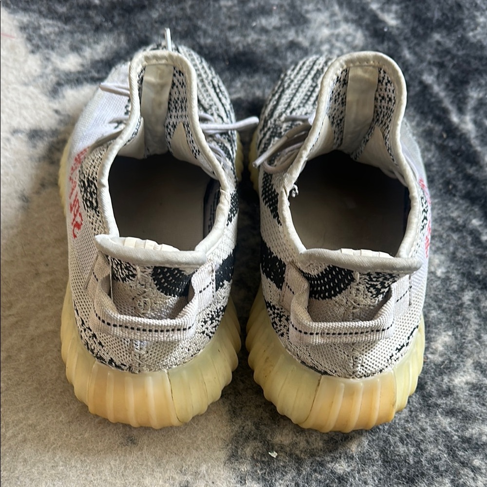 Adidas Yeezy Boost 350 V2 Sneakers - Picture 3 of 6